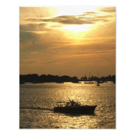 ハーバーボートシーン後半夕べ太陽の背後の雲 フォトプリント           