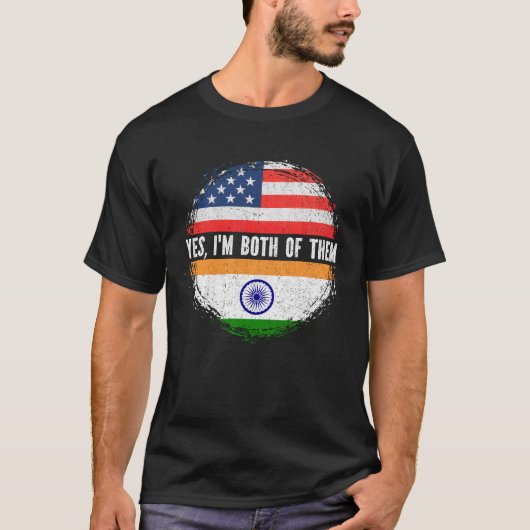 ハーフアメリカン半インディアンアメリカ国旗インド伝統 Tシャツ (正面)