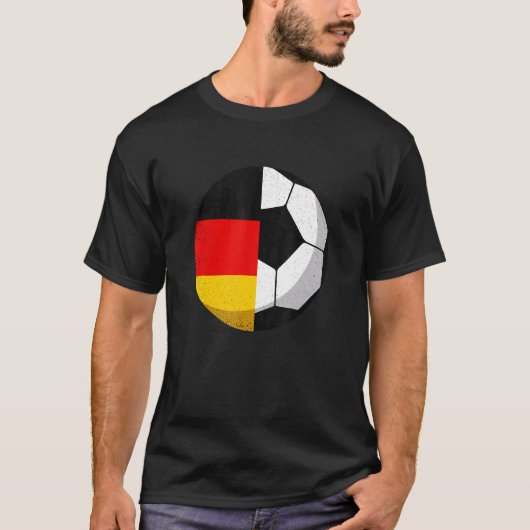 ハーフドイツ国旗ハーフサッカーサッカーサッカーキッド Tシャツ (正面)
