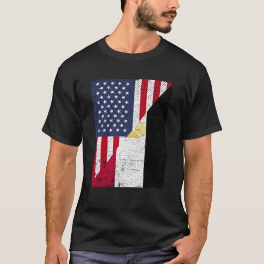 ハーフ米国国旗ハーフ・エジプト国旗アメリカ・エジプト Tシャツ (正面)