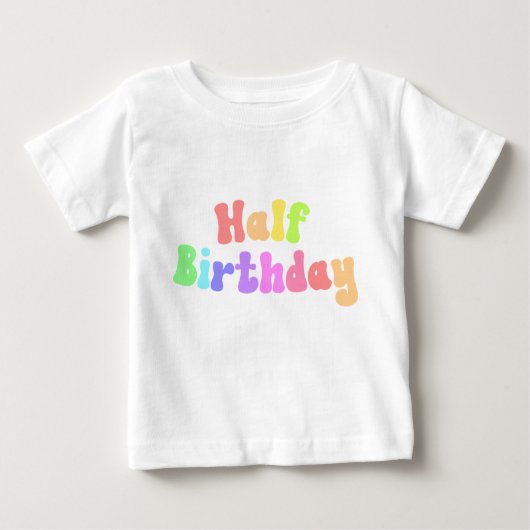 ハーフ誕生日1/2誕生日マイルストーンレトロ70 ベビーTシャツ (正面)
