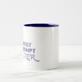 ハーフ・アーティスト・ハーフ・プロンプト・ソルジャー ツートーンマグカップ (中央)