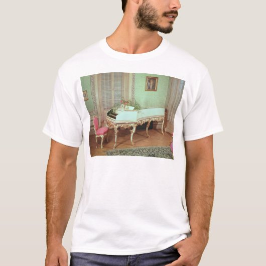 ハープシコードが付いている部屋 Tシャツ (正面)