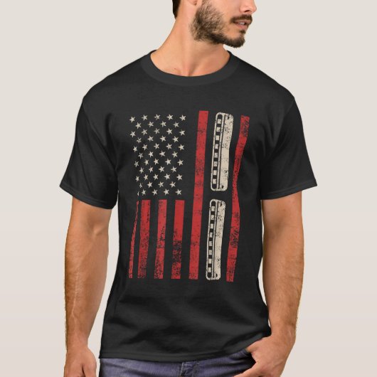ハーモニカヴィンテージアメリカ国旗の愛国的ハーモニー Tシャツ (正面)