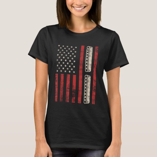 ハーモニカヴィンテージアメリカ国旗の愛国的ハーモニー Tシャツ (正面)