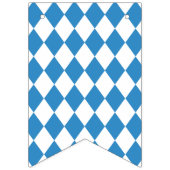 バイエルンの幾何学的パターンオクトーバーフェスト。 バンティングフラッグ (第1の旗)