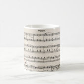 バイオリンとバラヴィンテージシート音楽デザイン コーヒーマグカップ (中央)