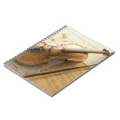 バイオリンと楽譜 ノートブック (左側)