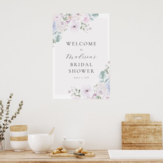 バイオレットとラベンダーのブライダルシャワーウェルカムサイン ポスター (キッチン)