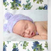 バイオレットと冬の松の枝の写真 三つ折りクリスマスカード (内部中)