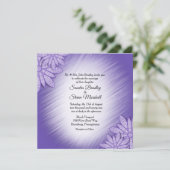 バイオレットユニーク色相フローラアクセント結婚式招待状 招待状 (スタンド正面)