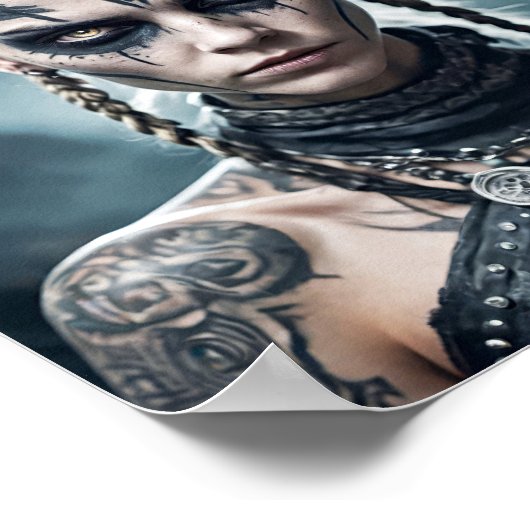 バイキングのタトゥーと戦争徴候を持つ女性 ポスター (角)