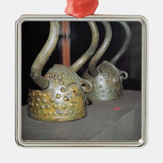 バイキングのヘルメット メタルオーナメント (正面)