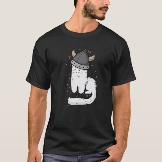バイキングの兜と爪をした猫 Tシャツ (正面)