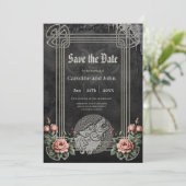 バイキングウルフ&バラ。様式化した狼の頭 セーブザデート (スタンド正面)