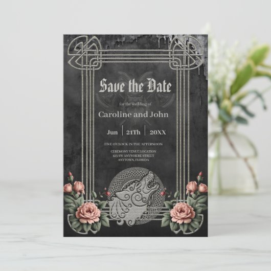 バイキングウルフ&バラ。様式化した狼の頭 セーブザデート (スタンド正面)