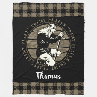 バイキングパーソナライズされたニーリング祈りの言葉ルーンタンブラック フリースブランケット