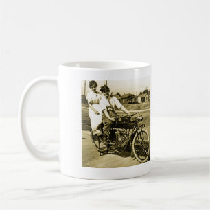 バイクでの愛デートすることの勝利ヴィンテージ コーヒーマグカップ