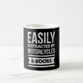バイクとバイカーに気を取られがち コーヒーマグカップ (中央)