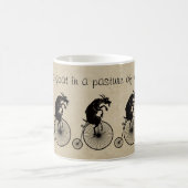 バイクに乗っているヤギ コーヒーマグカップ (中央)