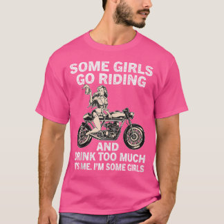 バイクに乗って飲み過ぎる女おもしろいの子 Tシャツ