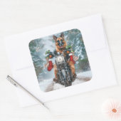 バイクに乗るジャーマンシェパードのクリスマス スクエアシール (封筒)