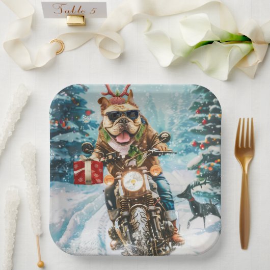バイクに乗るブルドッグ クリスマス ペーパープレート (ウェディング)