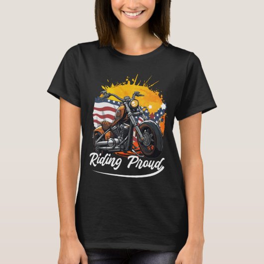 バイクに乗る誇り高き女性ライダー Tシャツ (正面)