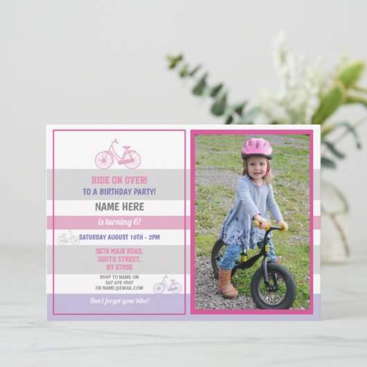 バイクの誕生日の自転車の乗車のパーティーのピンクの女の子の写真 招待状 (スタンド正面)