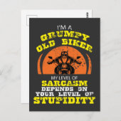 バイクもしくは自転車に乗る人おじいちゃんギフトfor不機嫌な古いバイクもしくは自転車に乗る人 ポストカード (正面/裏面)