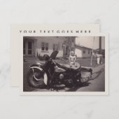 バイクもしくは自転車に乗る人のベビー 招待状 (正面/裏面)