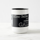 バイクもしくは自転車に乗る人の可愛い人の覆いのマグ マグカップ (中央)