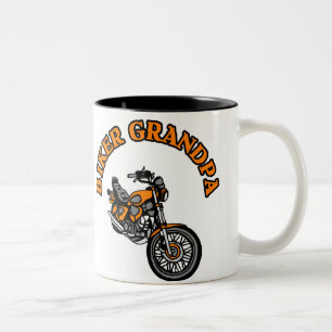 バイクもしくは自転車に乗る人の祖父 ツートーンマグカップ