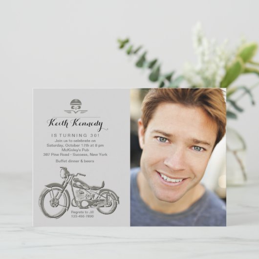 バイクもしくは自転車に乗る人の誕生日の写真の招待状 招待状 (スタンド正面)