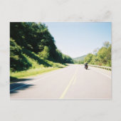 バイクもしくは自転車に乗る人はがき – A Beautiful Ride ポストカード (正面)