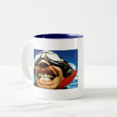 バイクもしくは自転車に乗る人はより多くの虫を食べます ツートーンマグカップ (正面左)