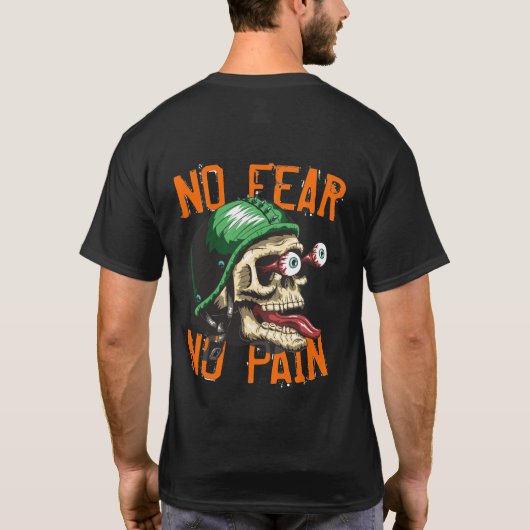 バイクもしくは自転車に乗る人スカルNo fear おもしろい No Pain Tシャツ (裏面)