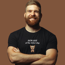 バイクもしくは自転車に乗る人ドッグのオートバイTシャツに注意 Tシャツ