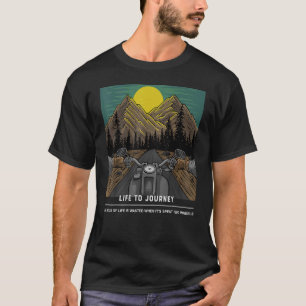 バイクもしくは自転車に乗る人ライディングオートバイアウトドアマウンテンビューオン Tシャツ