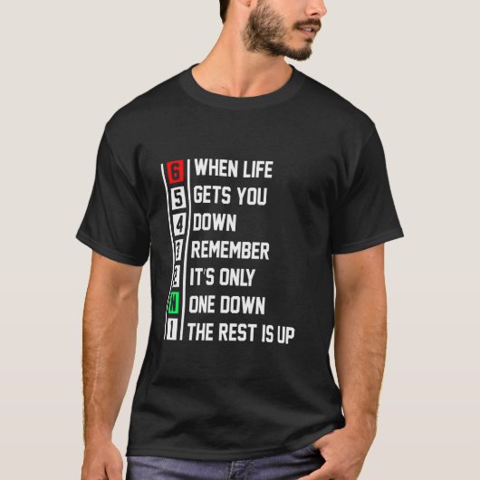 バイクもしくは自転車に乗る人ライフ時にバイクのギア Tシャツ (正面)