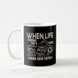 バイクもしくは自転車に乗る人人生がカーブを投げ込む時 コーヒーマグカップ