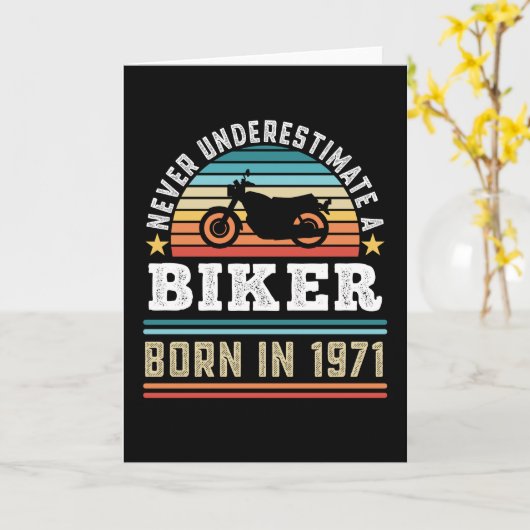 バイクもしくは自転車に乗る人1971 50生まれth誕生日バイクのギフトパパ カード (黄色い花)