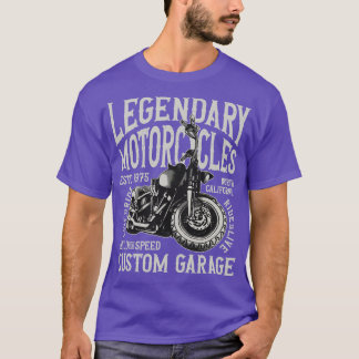 バイクもしくは自転車に乗る人4 Tシャツ