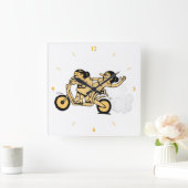 バイクもしくは自転車に乗る人。頑張れ。 スクエア壁時計 (ホーム)