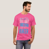 バイクもしくは自転車に乗る人 Tシャツ (正面フル)