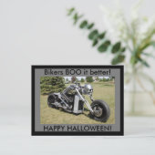 バイクもしくは自転車に乗る人BOO itより良いハッピーハローウィンはがき ポストカード (スタンド正面)