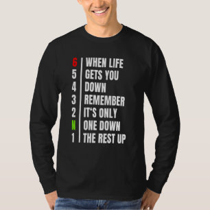 バイクギアジョークバイクもしくは自転車に乗る人オートバイライダーメンズ Tシャツ