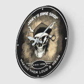 バイクショップスカルレンチズバイクスモーキーブラック ラージ壁時計 (傾斜)