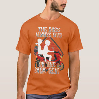 バイクバイクもしくは自転車に乗る人ライダーボスは常に Tシャツ