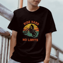 バイク乗り向けレトロサンセットグラフィックTシャツ ハード ノー リミッツ